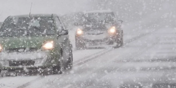 Avertizare meteorologică: Vremea se răcește și vor cădea ninsori în Moldova