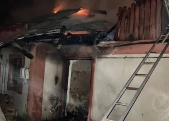 O casă de locuit a luat foc în raionul Dubăsari