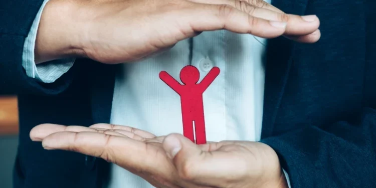 Что изменится в защите детей за рубежом: новый закон вступает в силу