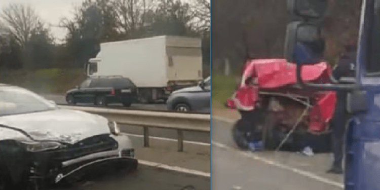 Accident în Stăuceni: Tesla și Dacia avariate, o tânără de 21 de ani în stare gravă”