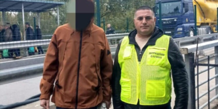 Un moldovean, expulzat din Ucraina: I s-a pus o interdicție pentru cinci ani