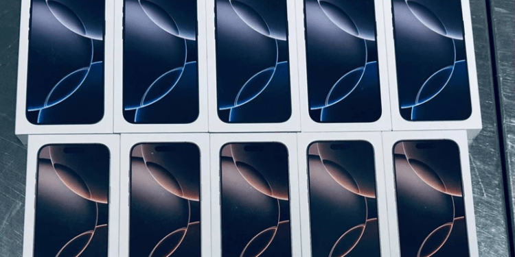 Business” eșuat cu iPhone-uri: Un bărbat din Italia, prins cu 10 telefoane nedeclarate, la Aeroport