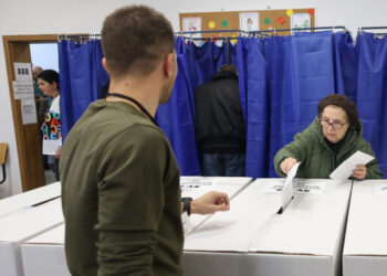 CCR solicită renumărarea voturilor la primul tur al alegerilor prezidențiale, spun surse Digi24