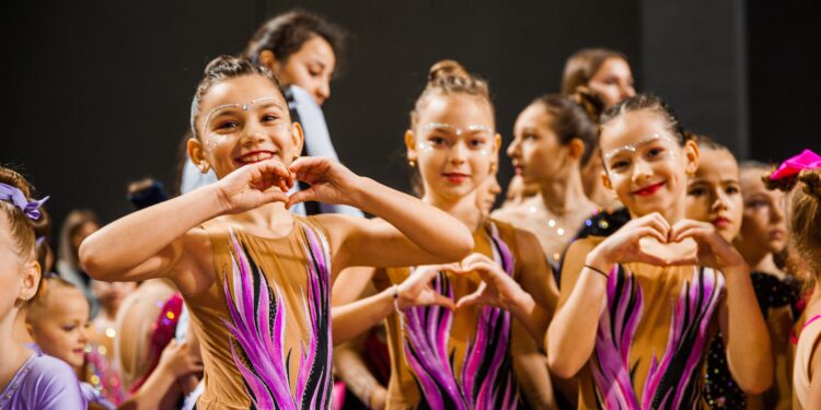 EXCLUSIV: Festivalul ACRO DANCE FEST: 400 de sportivi, un singur scop – excelența în gimnastică