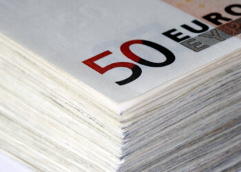 O româncă a jefuit pensionari austrieci și i-a lăsat fără mii de euro. Cum a încercat să scape de închisoare: „Nu a păstrat banii”