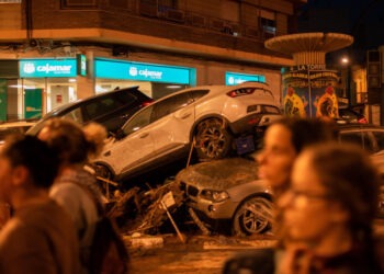 Cum au ajuns inundațiile din Valencia să fie atât de mortale. Ce greșeli au făcut autoritățile