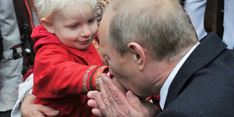 Rusia interzice prin lege propagarea stilului de viață „fără copii”