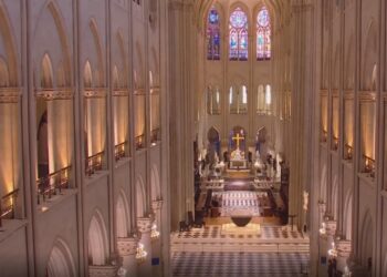 Собор Парижской Богоматери показали изнутри после реставрации