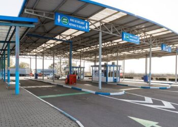 Tentativă de corupție la frontieră: Un bărbat a vrut să mituiască un polițist
