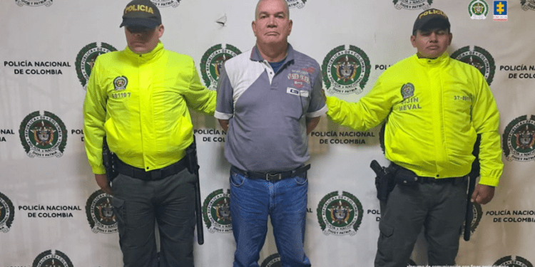 O fată de şapte ani din Columbia, răpită, sechestrată şi violată timp de peste zece ani de către un şofer de autobuz şcolar, plasat în detenţie