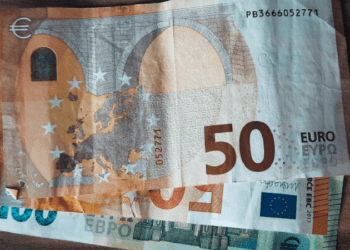 Afacere ilegală cu permise auto: Bărbat condamnat la 3 ani de închisoare pentru mită de 1600 euro