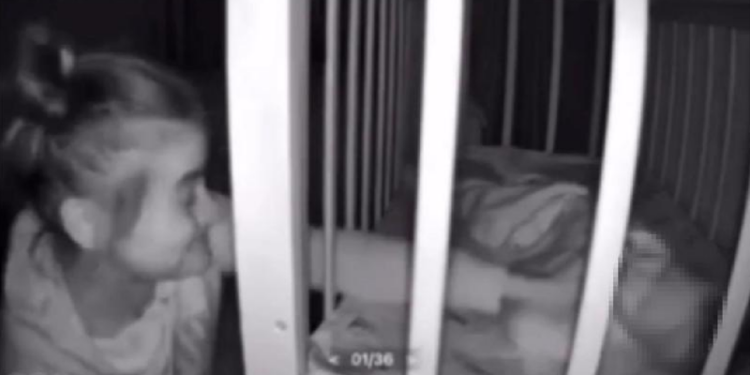 Ombudsmanul solicită măsuri de protecție în cazul fetiței abuzate de mama sa