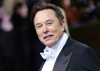 Состояние Маска достигло практически 350 млрд долларов: СМИ назвали причину