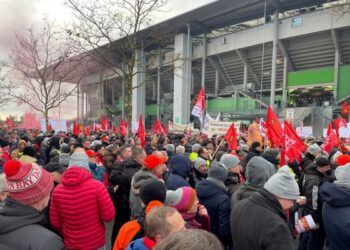 Масштабный протест сотрудников Volkswagen