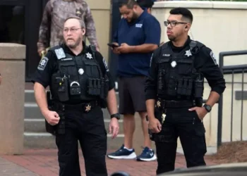 O femeie din SUA riscă zece ani de închisoare după ce și-a scos la vânzare copilul pe Facebook, pentru 150 de dolari