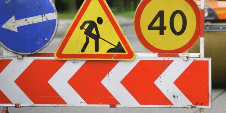 Șoferi, aveți răbdare! Traficul rutier pe o porțiune din bulevardul Decebal, suspendat până la sfârșitul lui noiembrie