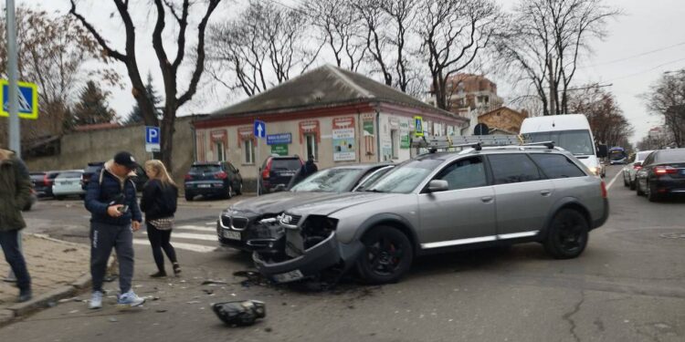 В центре Кишинева произошло ДТП, в результате которого пострадал человек