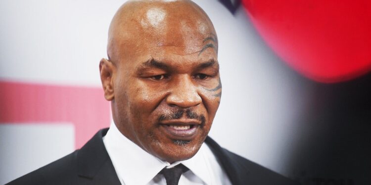 На Майка Тайсона подали в суд: у боксера требуют 1,6 млн долларов