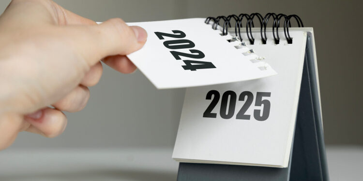 Календарь выходных дней в 2025 году