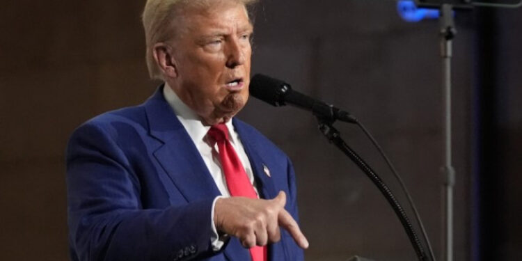 Трамп приедет в Париж на открытие Нотр-Дама. Это будет его первый зарубежный визит после победы на выборах