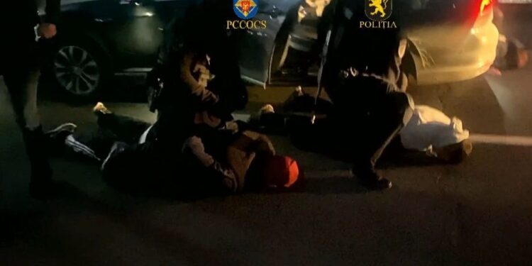 Трое мужчин арестованы за похищение бизнесмена и вымогательство $400 тысяч в биткоинах