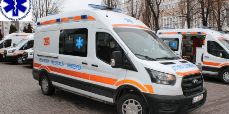Un medic de pe ambulanță, lovit cu palma de un pacient în timpul acordării ajutorului medical: A intervenit poliția