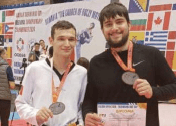 Aur, argint și bronz pentru Moldova: Sportivii Serghei Uscov și Dragoș Marinescu, medaliați la campionatul de taekwondo Balcan Cup G-1