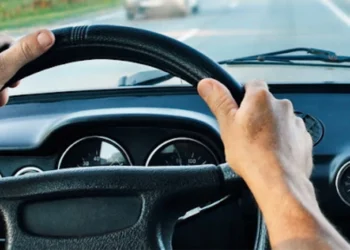 Șofer fără permis, oprit de carabinieri la Comrat pentru conducere haotică