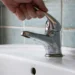 Consumatorii de pe două străzi din capitală vor rămîne temporar fără apă