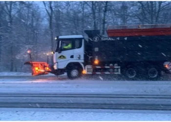 Sfaturi pentru siguranța rutieră în sărbători: Drumarii mobilizați pe traseele naționale