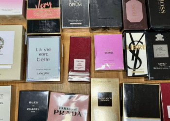 Parfumuri de lux ascunse de un șofer: Chanel, Tom Ford și Boss, descoperite la vamă