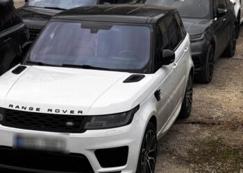 Contrabandă cu mașini de lux: Poliția ridică nouă vehicule în valoare de 7.000.000 lei