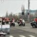 Au schimbat renii pe motociclete și mașini decapotabile: Zeci de bikeri, mascați în Moș Crăciun, au cutreierat capitala în prag de Anul Nou