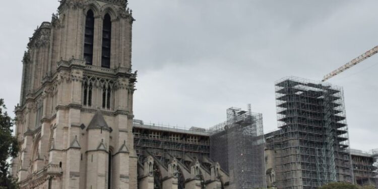 Parisul se pregătește să primească 50 de șefi de stat la redeschiderea Catedralei Notre-Dame, într-o atmosferă de înaltă securitate