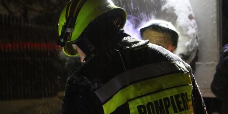 Incendiu fatal în satul Nimoreni: O femeie a decedat și un bărbat a fost intoxicați cu monoxid de carbon