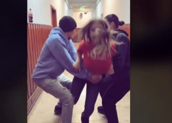 Provocarea „Superman Challenge” face tot mai multe victime: Peste 40 de copii răniți în ultima săptămână