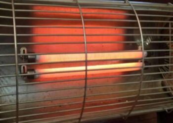 Tragedie într-o gospodărie din Criuleni: Un bărbat de 60 de ani a murit într-un incendiu provocat de un reșou electric