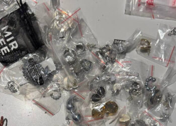 Bijuterii ascunse descoperite de vameși la Aeroportul Chișinău