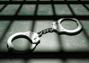 Amendă de 125.000 de lei și 2 ani de închisoare cu suspendare pentru corupție pasivă