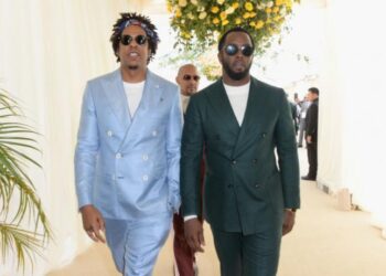 Jay-Z, acuzat că ar fi violat o fată de 13 ani, alături de P. Diddy