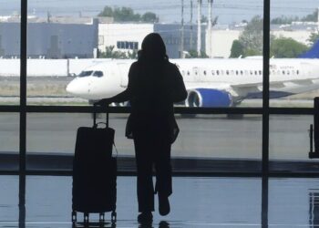 Аэропорт в штате Нью-Йорк не работал около часа из-за беспилотников