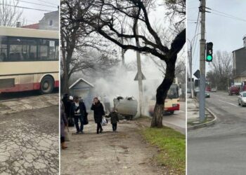 Fum și panică pe o stradă din Bălți: Un autobuz cu pasageri a luat foc