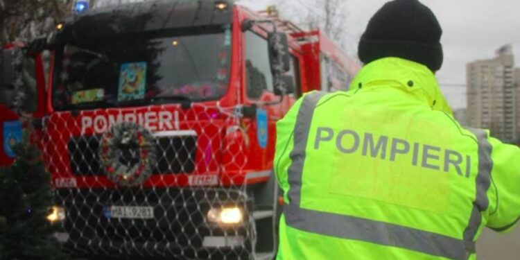 Peste 450 de salvatori și pompieri vor fi la datorie de Revelion. „Vor fi gata să intervină în orice situație de risc”