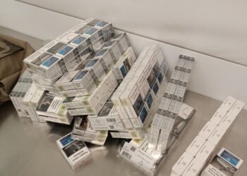 Cu „surpriza” în valiză: Ce a „uitat” să declare la vamă un moldovean care pleca la Londra