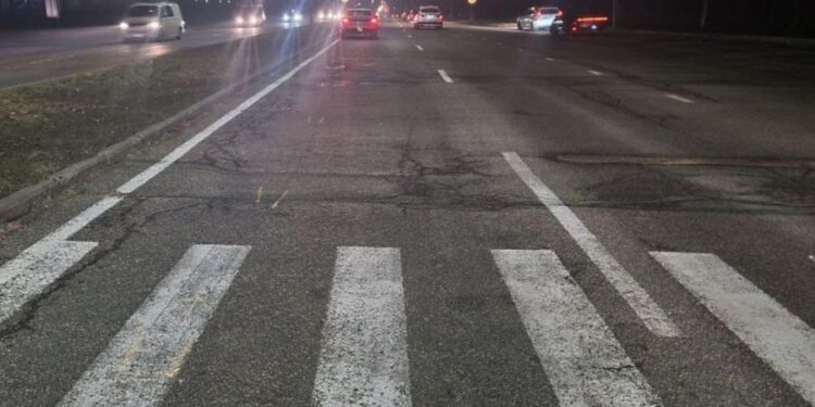 Accident pe trecerea de pietoni. Un bărbat a ajuns la spital după ce a fost tamponat