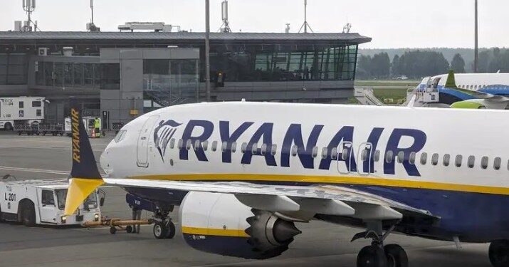 Două avioane cu sute de oameni la bord au cerut să aterizeze de urgență pe Otopeni în mai puțin de o oră. Unul abia decolase