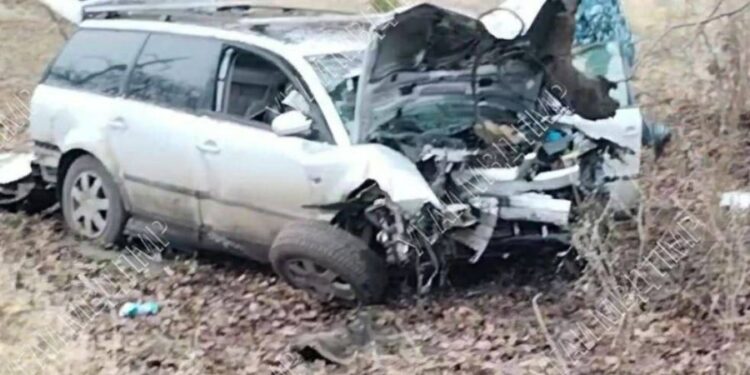 Серьезная авария в Слободзее. Водитель не справился с управлением и врезался в дерево
