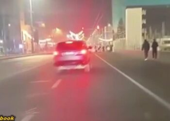 Водителя Range Rover из Оргеева оштрафовали после того, как она едва не сбила людей на Рождественской ярмарке в центре столицы