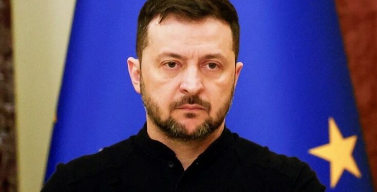 Зеленский заявил о готовности 25 января обсудить завершение конфликта