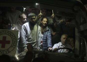 Израиль в рамках соглашения с ХАМАС освободил из тюрем 90 палестинских заключенных